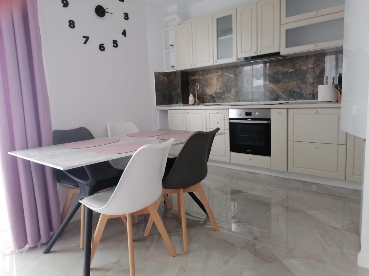 Aqua West Apartment Free Parking- Self Check-In Oradea Εξωτερικό φωτογραφία